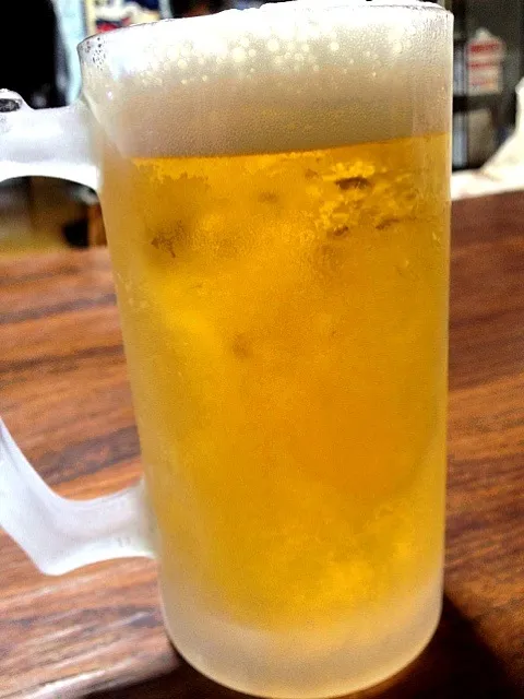 ビール！つまみは…カミングスーン。|hiroさん