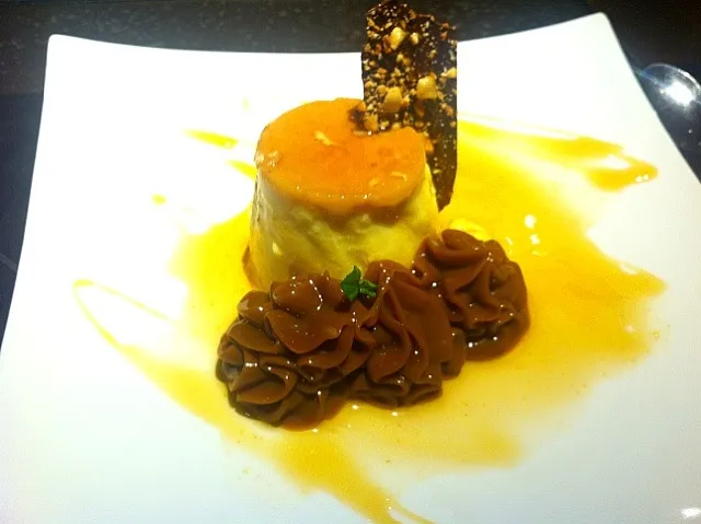 flan con dulche de leche|Diepak Kisoensinghさん