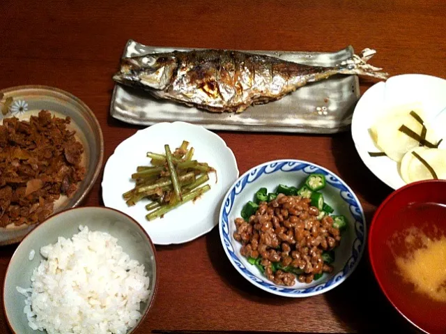 鯵の塩焼き、素味噌汁、おくら納豆、漬物、蕗炒め|Ayayaさん