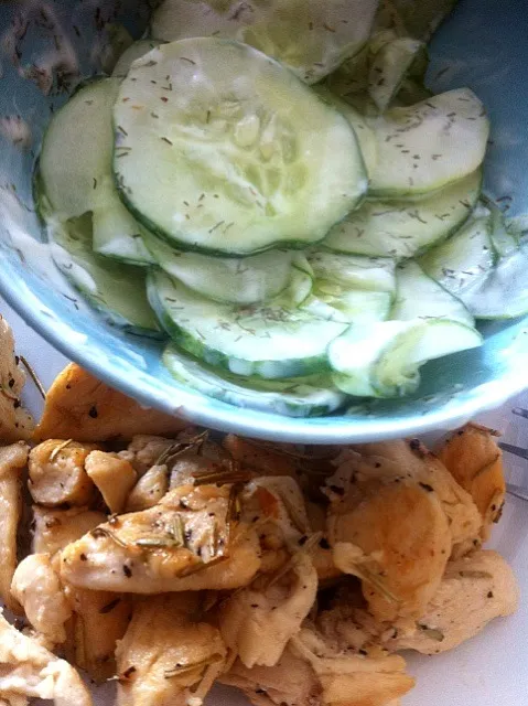 Snapdishの料理写真:cucumber dill salad and rosemary chicken|patriciaさん