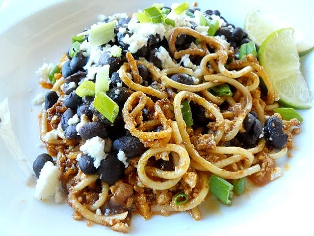 CHORIZO AND BLACK BEAN SPAGHETTI|GREG ARNOLDさん