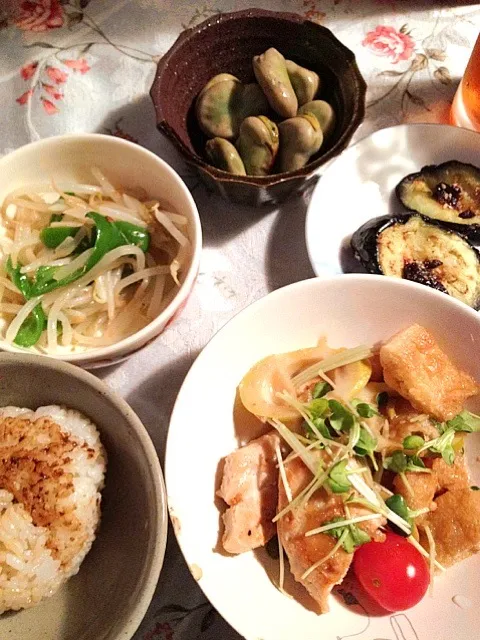 ササミと揚げの餡かけ、そら豆の塩茹で、もやしとピーマンの炒めもの、ナスの田楽|mari miyabeさん