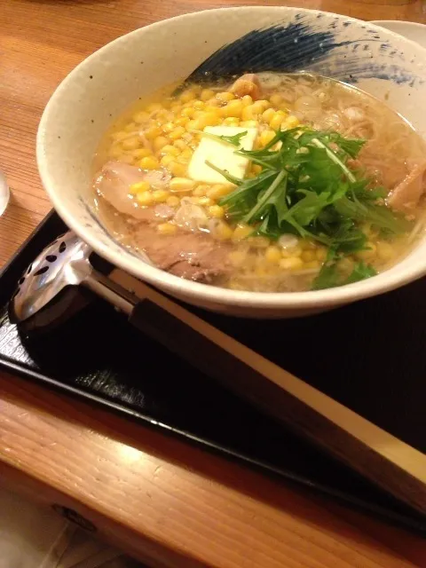 Snapdishの料理写真:コーンバター塩ラーメン|はるかさん