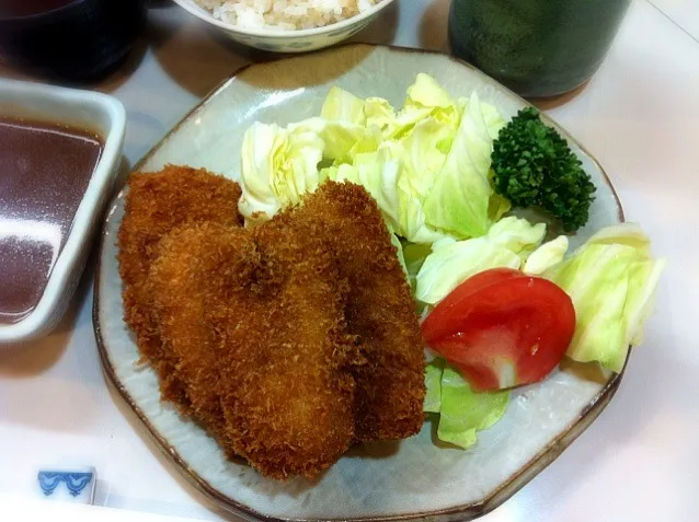 魚フライ定食。ご飯は玄米を選択出来るんです。|大石さん