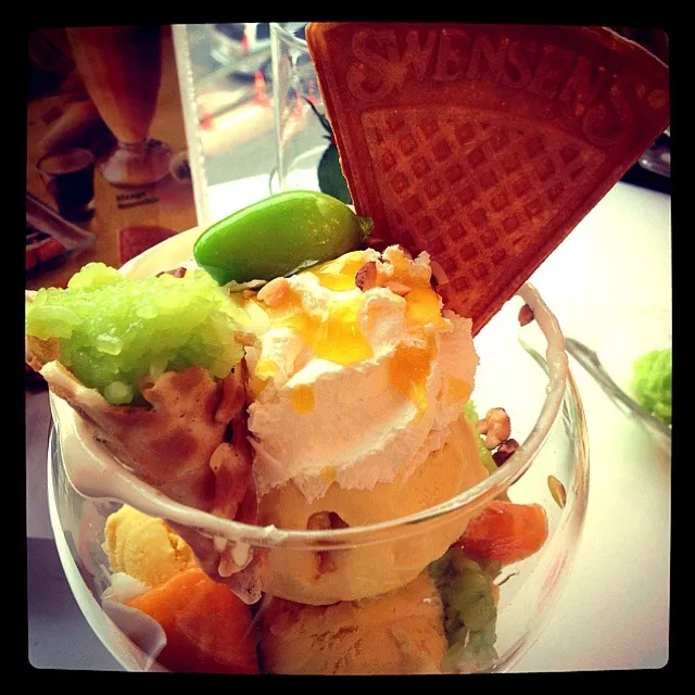 mango icecream with sweet pandan flavoured sticky rice|chayapimさん