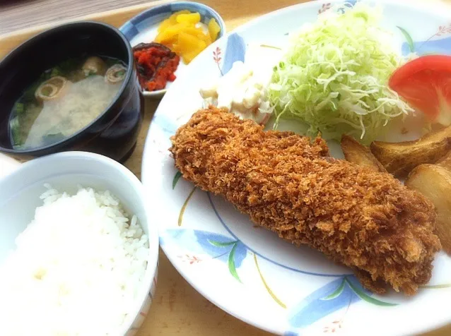 本日のランチ。メンチカツ定食。|JTKさん