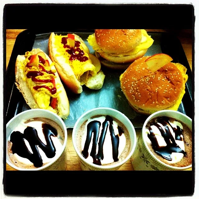 Triple decker burger, Pigs~in~a~blanket subs, and Choco Milkshakes|caren memanさん