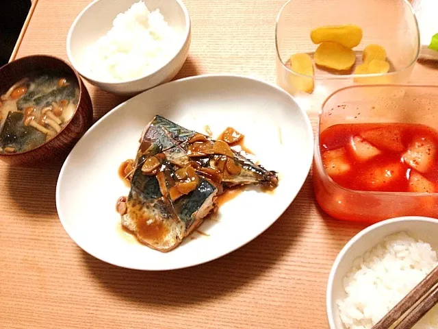 鯖の味噌煮 ナメコとワカメの味噌汁|たかおさん