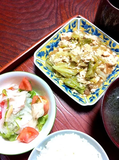 キャベツ入麻婆豆腐・鶏と野菜のマリネ・ワカメスープ|reiさん