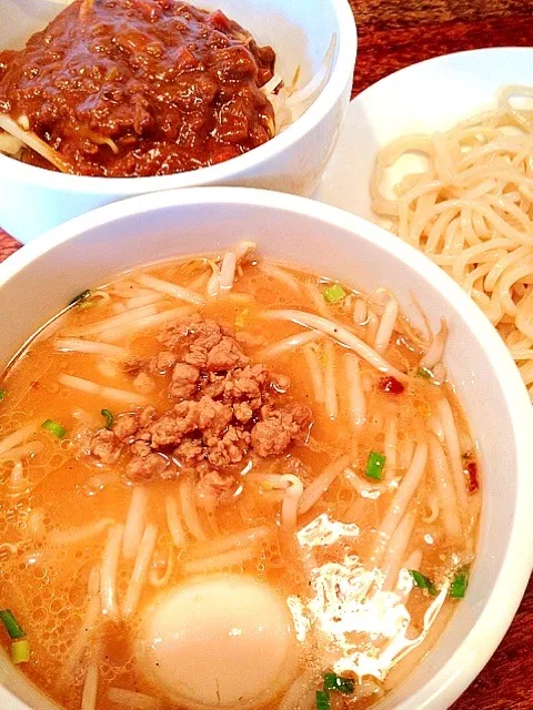 Snapdishの料理写真:つけ麺（麺半分）＋味玉に、カレーごはん。|Takashi H.さん