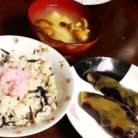 ひじきの酢飯と茄子の味噌漬け|ぽむりんさん