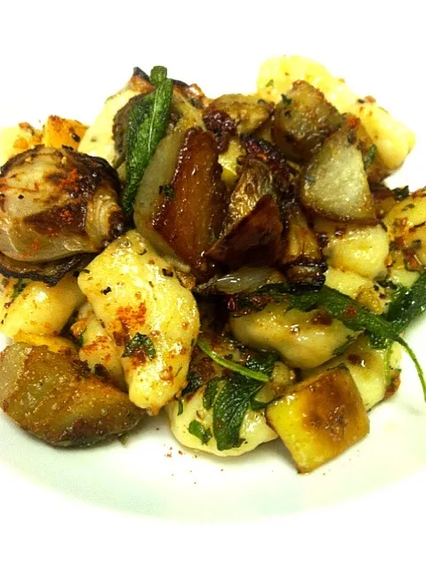 APPLE ARTICHOKE GNOCCHI w/ ROASTED SHALLOT IN A SAGE BROWN BUTTER SAUCE|GREG ARNOLDさん