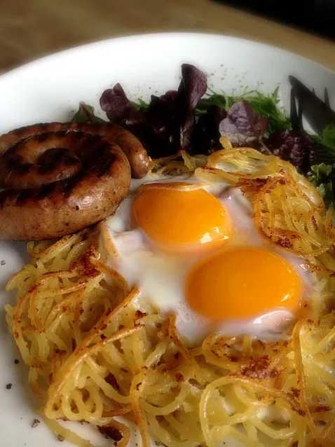 pasta nest eggs n sausage|willzさん