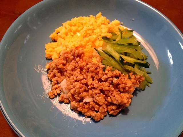 Snapdishの料理写真:5/23 三色丼|ちあきさん