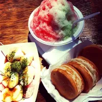 Snapdishの料理写真:imagawayaki, fried mochi, and snow cone|Dorさん