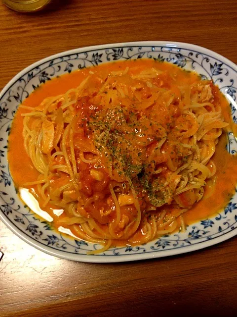 Snapdishの料理写真:ツナトマトクリームパスタ🍝|かまさん