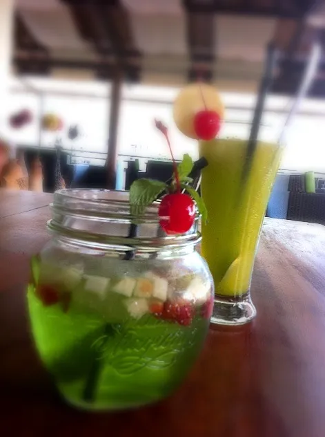 green apple mojito & heuvel touch|astrivani fauzia charlotteさん