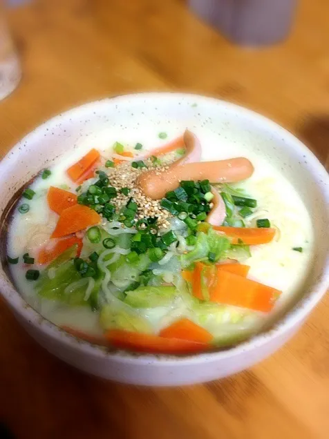 豆乳で作った『サッポロ一番塩ラーメン』|ぬまさん