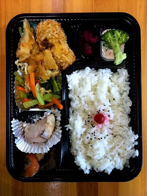 日替わり幕の内弁当|たんぽぽ娘さんさん