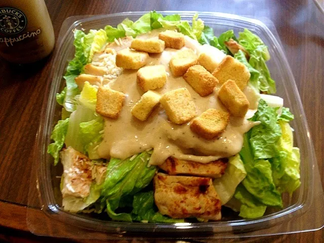 Snapdishの料理写真:Chicken Caesar Salad to go|chan mitsuさん