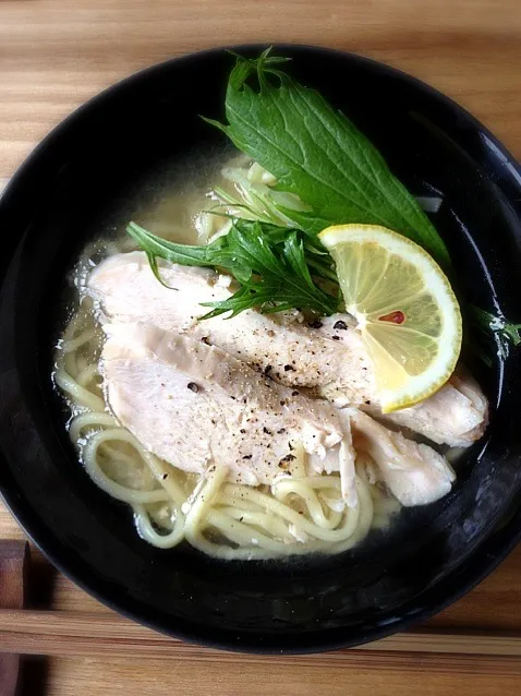 Snapdishの料理写真:鶏ラーメン|akuomamさん