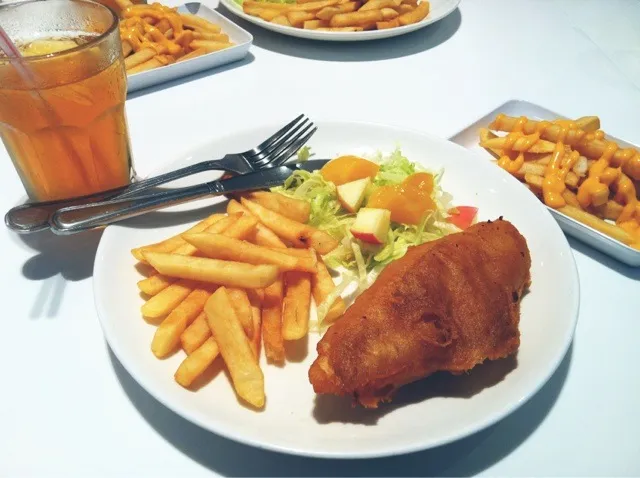 Fish 'N' Chips , Cheese Fries|Justinaさん