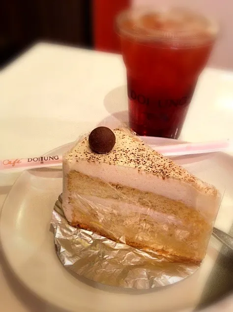 Horlick Cake & Raspberry Tea|Rungsinee Pさん