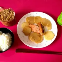 鮭とじゃがいもの蒸し煮(レモン風味)|野々村凛華さん