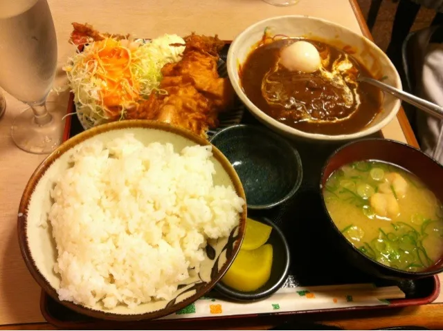 デミハンバーグ定食|お山さんさん