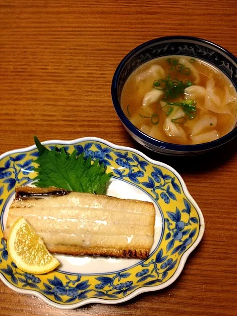 太刀魚開きとワンタンスープ|かまさん