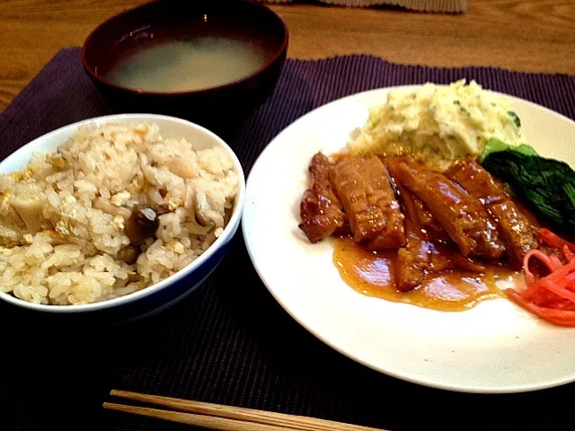 鶏の照焼と、舞茸の炊き込みご飯|koji toyodaさん