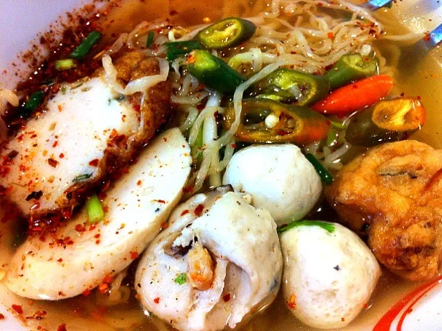 tomyum egg noodle|Issara. 🍴さん