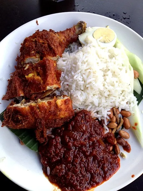 Malaysian Nasi Lemak|yh limさん