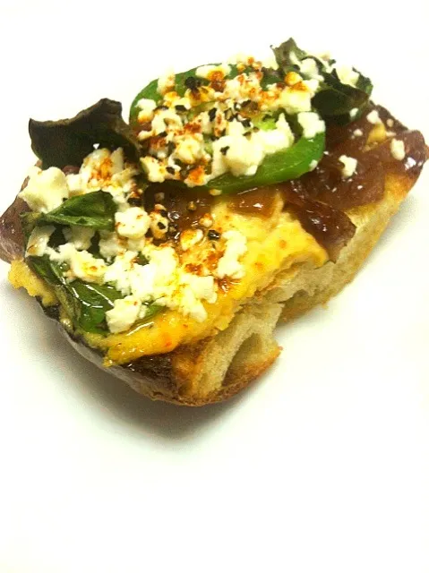 HUMMUS AND FETA CROSTINI|GREG ARNOLDさん