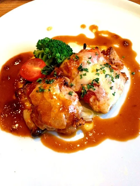 チキンの生ハムチーズグリル デミグラスソース|ゆこさん