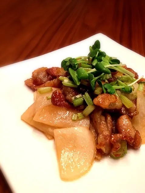 豚肉とかぶの炒め物|まもくるさん