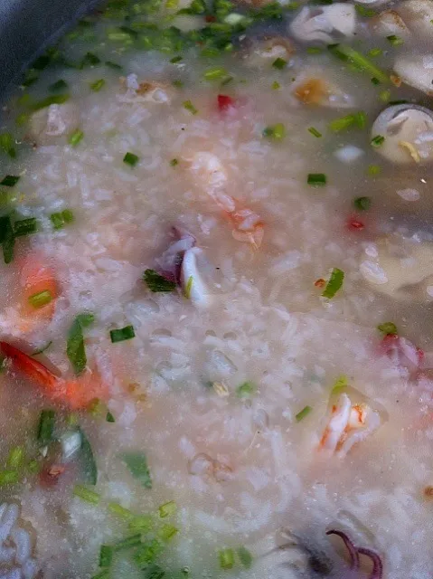 Snapdishの料理写真:Seafood porridge|Issara. 🍴さん