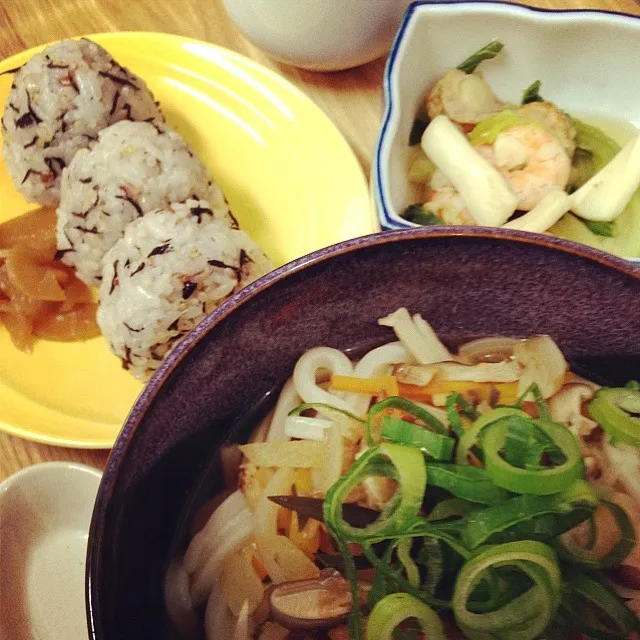 けんちんうどん  青梗菜と海の幸のオイスターソース煮  ひじきおむすび|りえさん