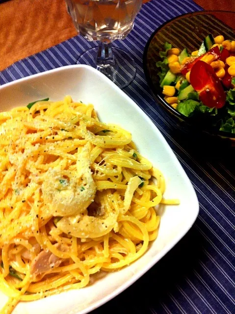 Snapdishの料理写真:tomatoe-cream spaghetti|Sakikoさん