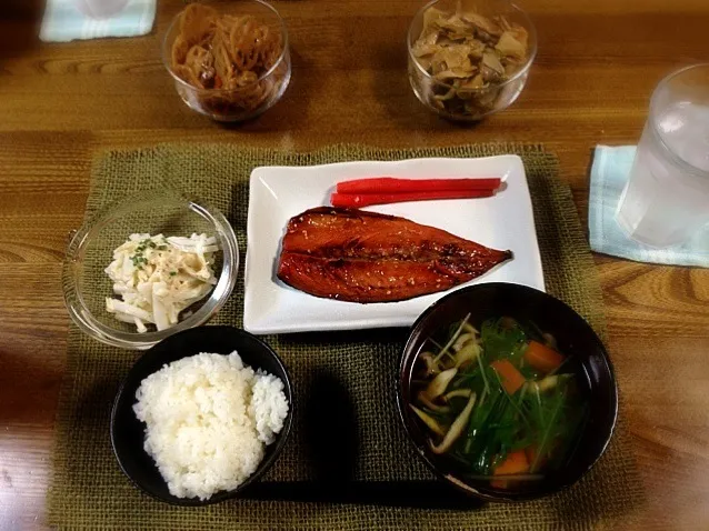 鯖の味醂干し 大根とホタテのサラダ 野菜の和風スープ|あゆみさん