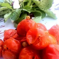 Snapdishの料理写真:caper garlic steamed tomato hot and cold salad with goat cheese and raspberry jam fresh leaves