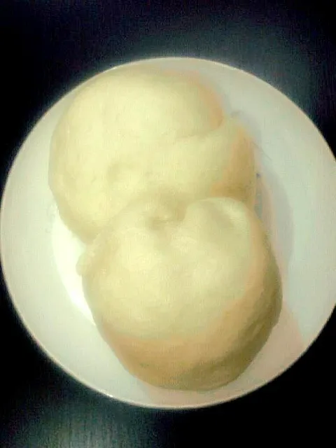 Snapdishの料理写真:Chicken Siopao  / Chinese steamed rolls|caren memanさん