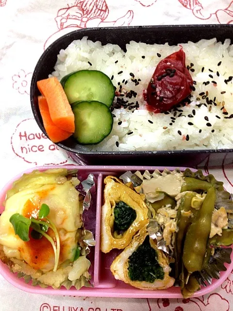 Snapdishの料理写真:絹さやと豆腐の玉子とじ、玉子焼き、ミニシェパードパイ|まゆさんさん