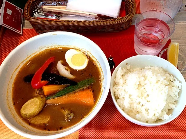 チキンレッグと野菜のスープカリー  HOT3で、ご飯は300g|大阪カレー部長さん