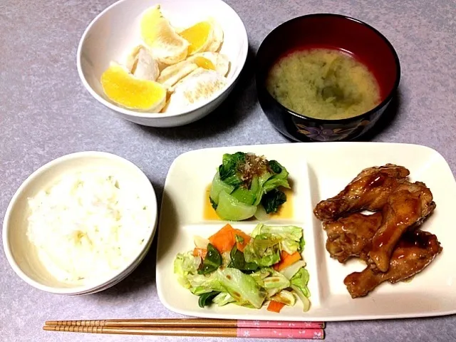 手羽元照り煮•野菜炒め•チンゲン菜お浸し•味噌汁•グレープフルーツ|うるしちかさん