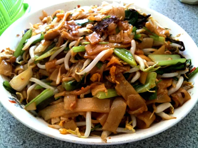 Fried Flat Rice Noodle|Shiroi Yukiさん