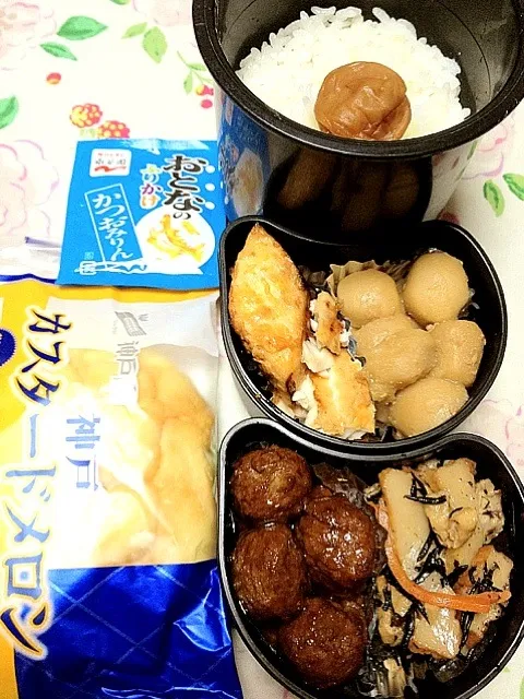 Snapdishの料理写真:高３バレーボール部員の本日のお弁当。私の担当は、カジキの味噌漬け焼き。 #お弁当 #弁当|Takashi H.さん