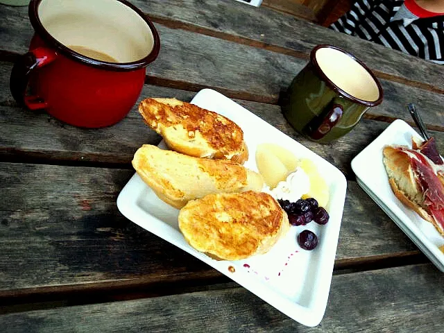 キャンプの朝ご飯にフレンチトースト＆コーヒー|まりさん