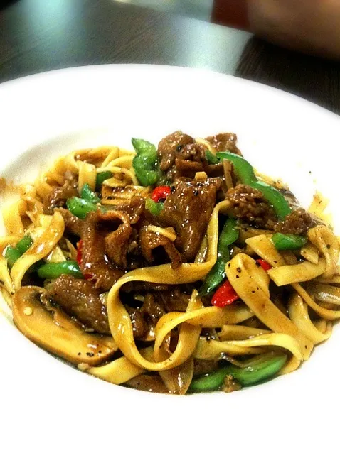 Black Pepper Beef Pasta|prissyさん