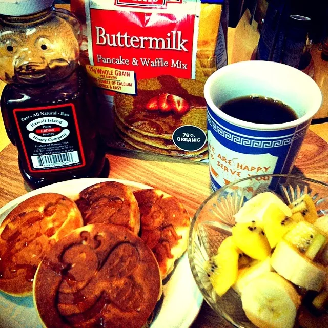 76%organic whole grain pancake and fruits with coffee ♡|tayukoさん